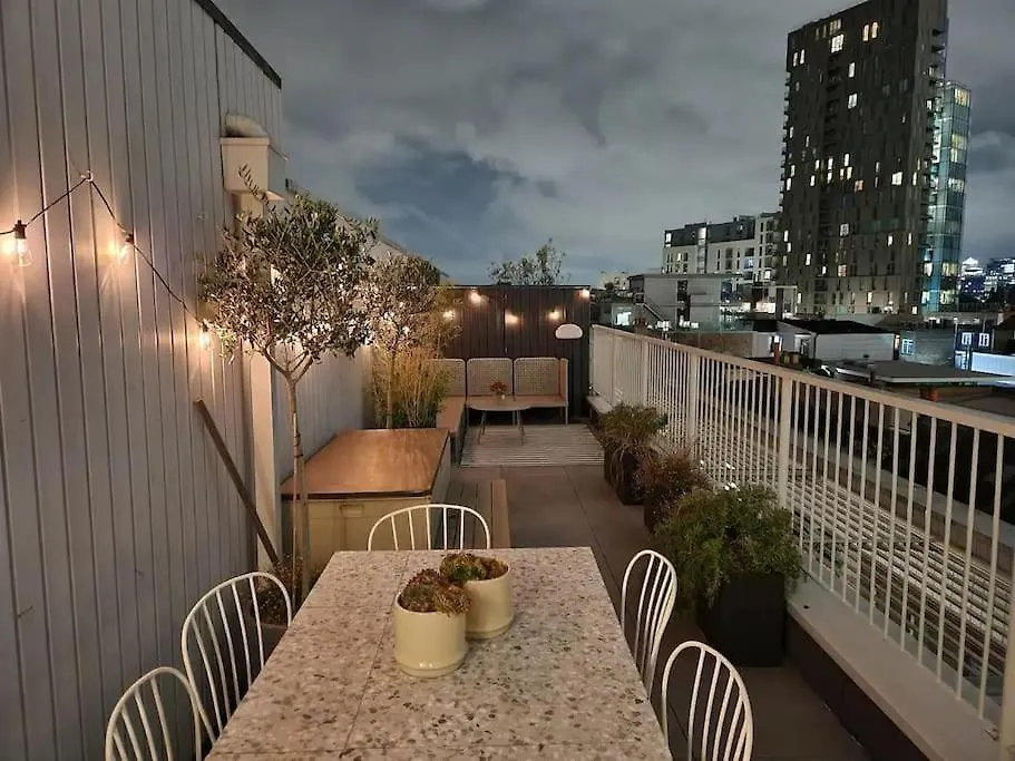 Stunning Shoreditch Penthouse Apartment London